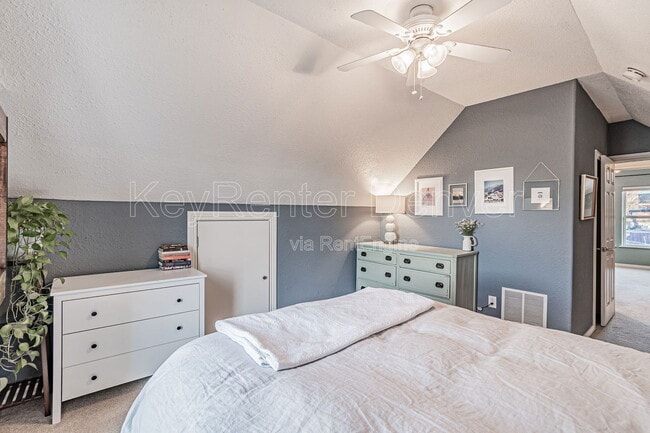 Building Photo - 3033 Welton St