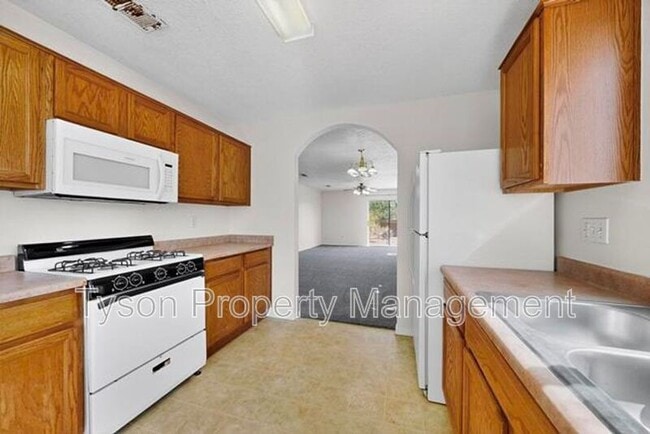 Building Photo - 3408 Elder Meadows Dr NE