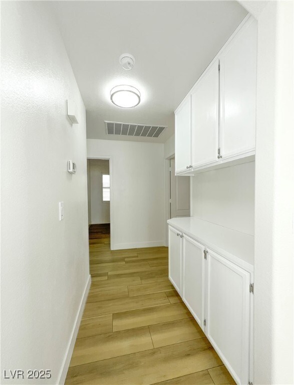 Building Photo - 1738 Navarre Ln