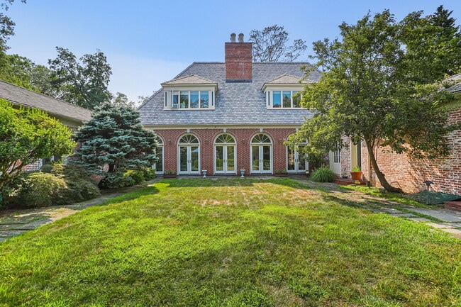 Building Photo - 37 Green Acre Ln