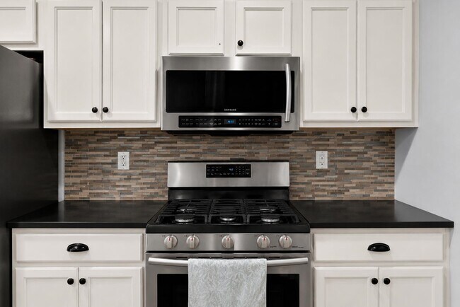 Building Photo - 209 Blue Heron Dr
