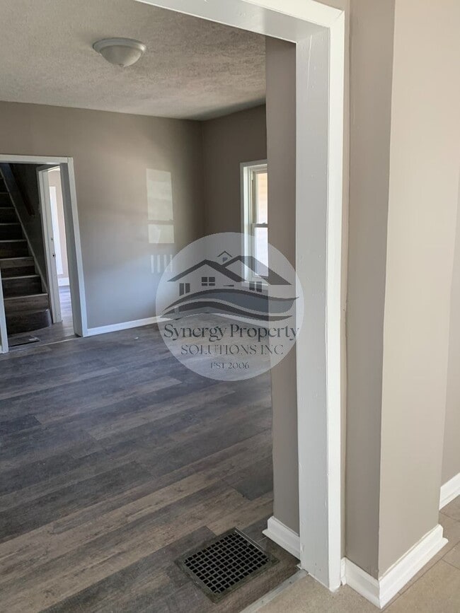 Building Photo - Nice home with Space to grow your Family!