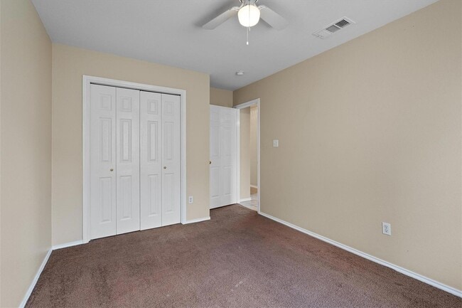 Building Photo - 1404 River Oak Dr