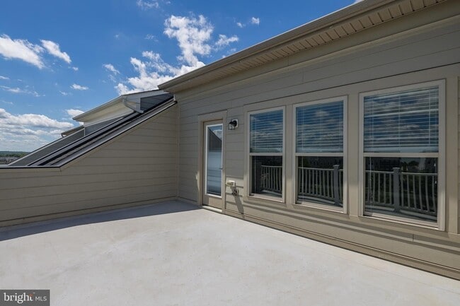 Building Photo - 1705 Cottonwood Grove Rd