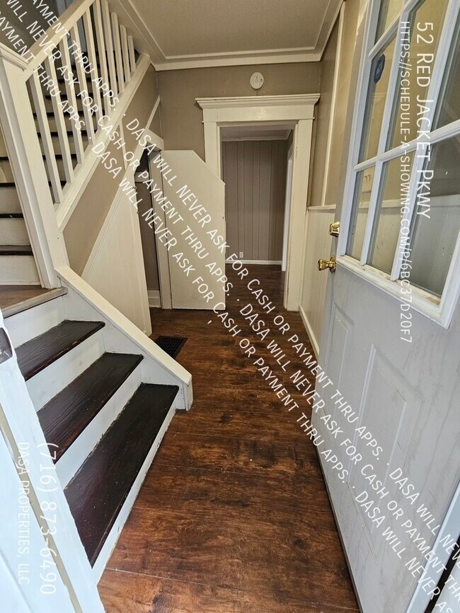 Building Photo - 52 Red Jacket - 4 Bed / 1 Bath