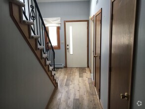 Building Photo - 2 Bed, 1.5 Bath Condo End Unit Available f...