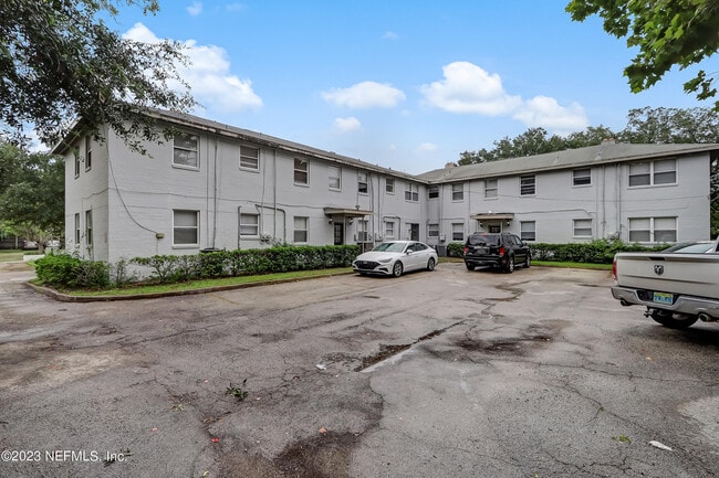 Building Photo - 1611 Stockton St