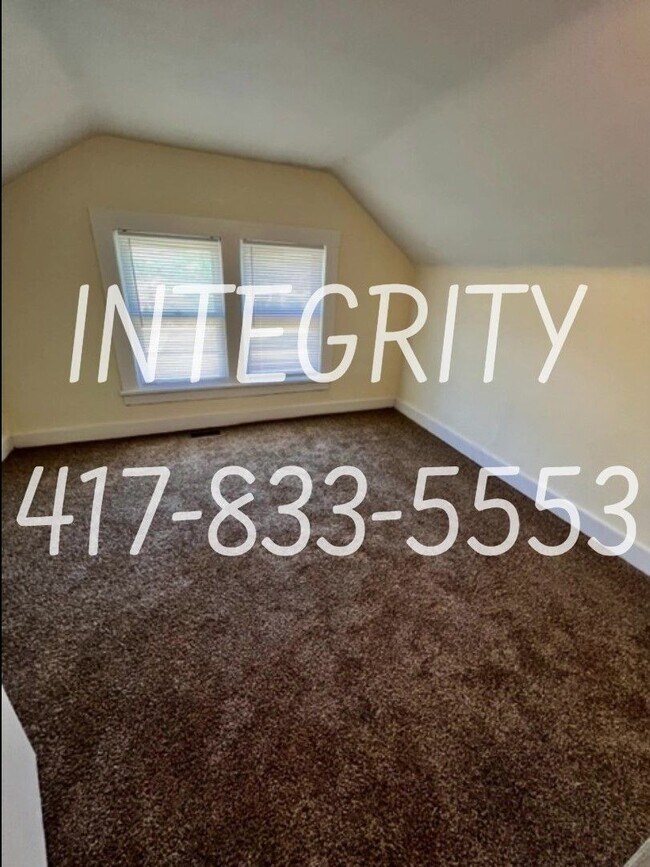 Building Photo - 1130 W. Atlantic; Springfield - Two Story - Three Bedroom, One & Half Bath, Unfinished Basement