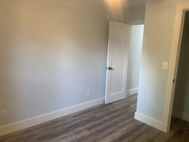 Building Photo - 804 N Moore Rd