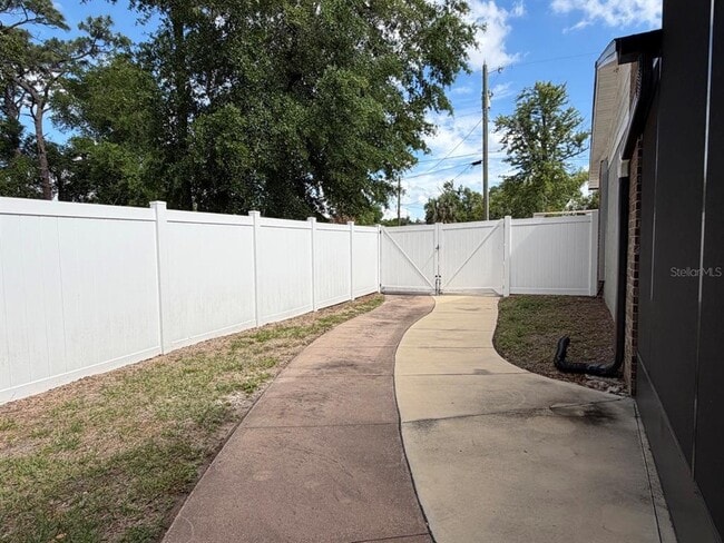 Building Photo - 8640 8th St