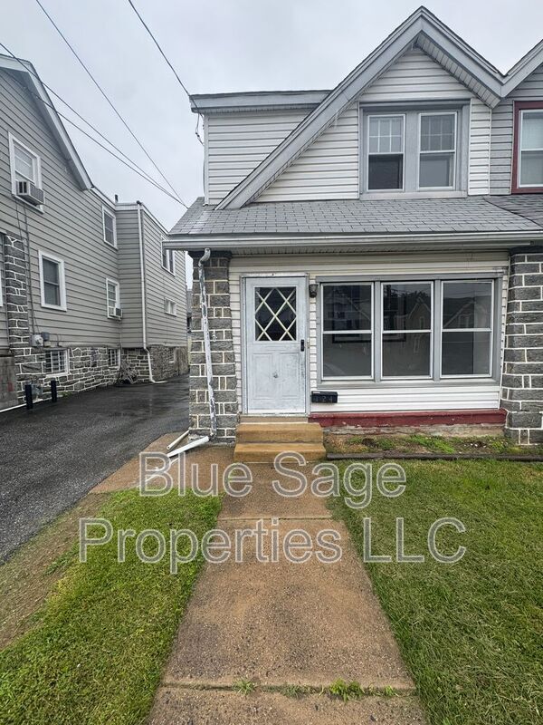 Building Photo - 124 N Pennock Ave