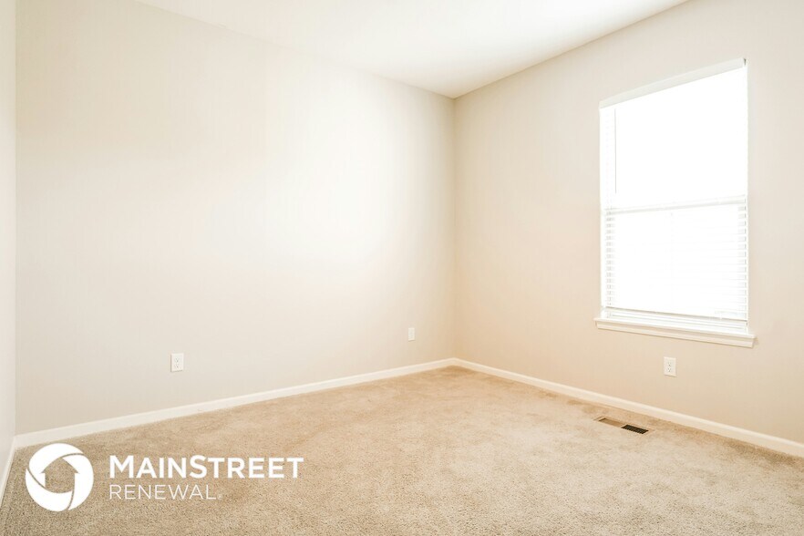 Building Photo - 203 NE Katie Ct