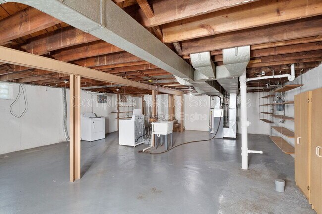 Building Photo - 5442 Bancroft Ave