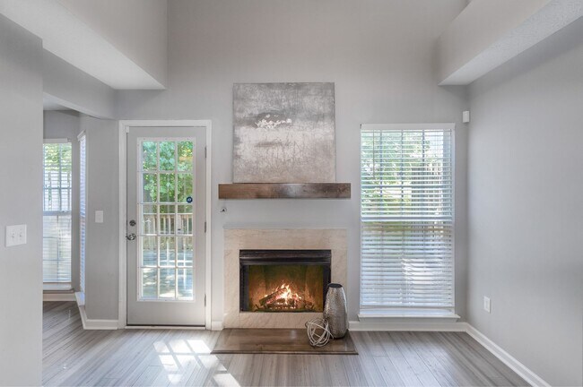 Building Photo - Beautiful end unit in sought-after Nashboro Village