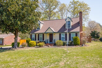 Building Photo - 421 Evanrude Ln