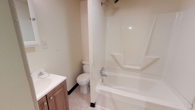 Building Photo - 464 Poplar St