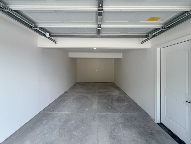 Building Photo - SIERRA TANGO CREEK RIDGE, LLC