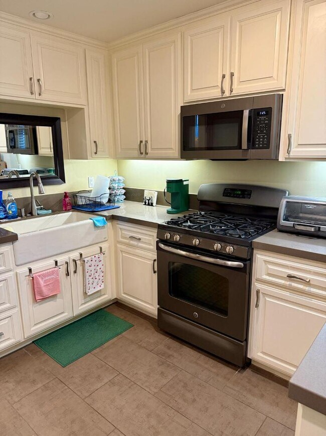Building Photo - 4169-4171 Illinois St. - Unit A