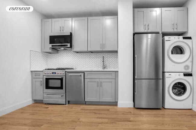 Building Photo - 350 E 89th St