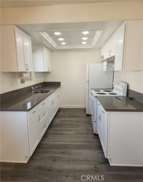 Building Photo - 16551 Le Grande Ln