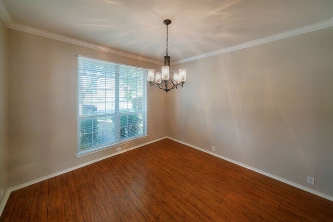 Building Photo - 4736 Green Bluff Dr