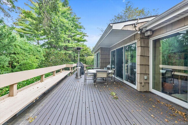 Building Photo - 19 Flamingo Rd