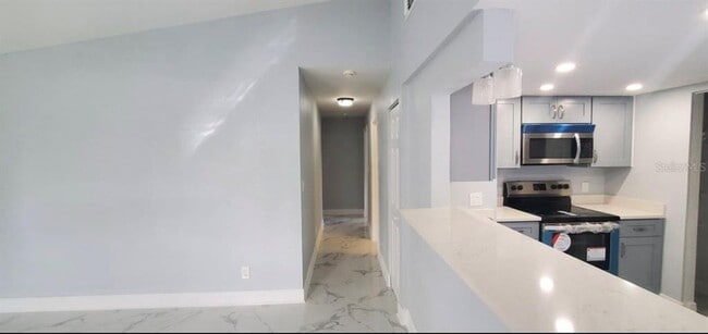 Building Photo - 2205 Calexico Way S