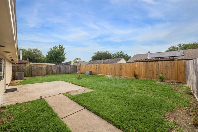 Building Photo - 2739 Amaranth Dr