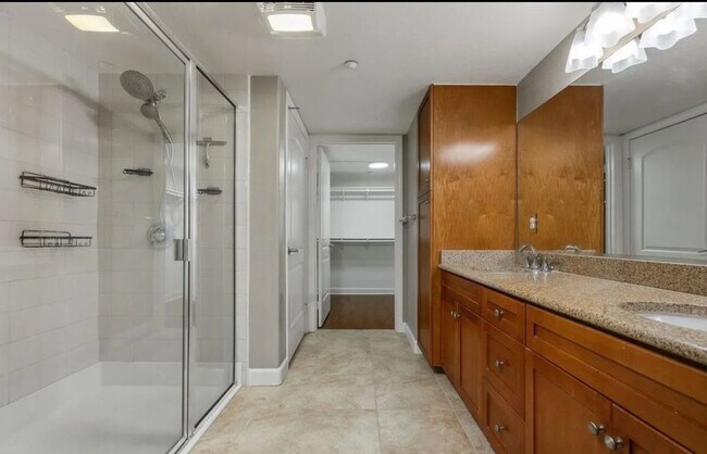 Building Photo - 1019 Costa Pacifica Way
