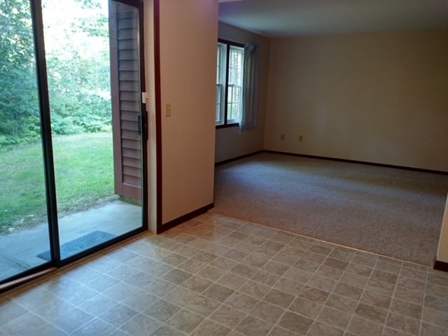 Building Photo - 175 N Twin Oaks Ter