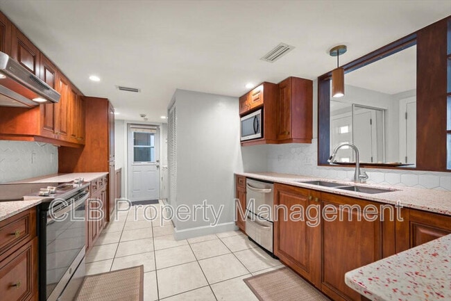 Building Photo - 6 Tomahawk Trail