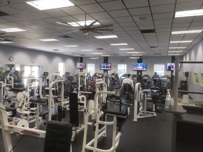 gym - 206 Easthampton I