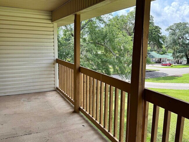 Building Photo - 2BR Condo with Private Baths, Fireplace, Balcony & In-unit Washer/Dryer– Near FSU & TSC