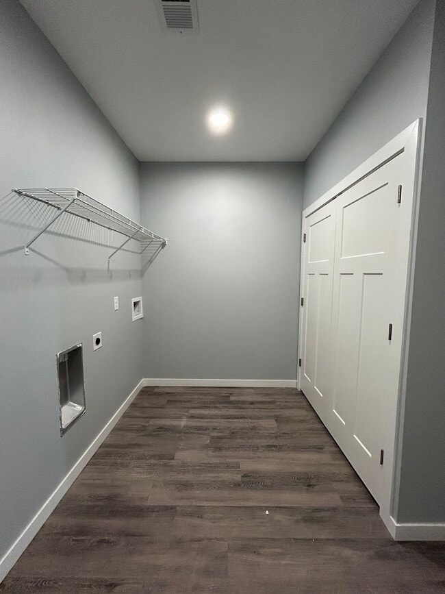 Building Photo - Mile High Investments (2724 Silver St.)