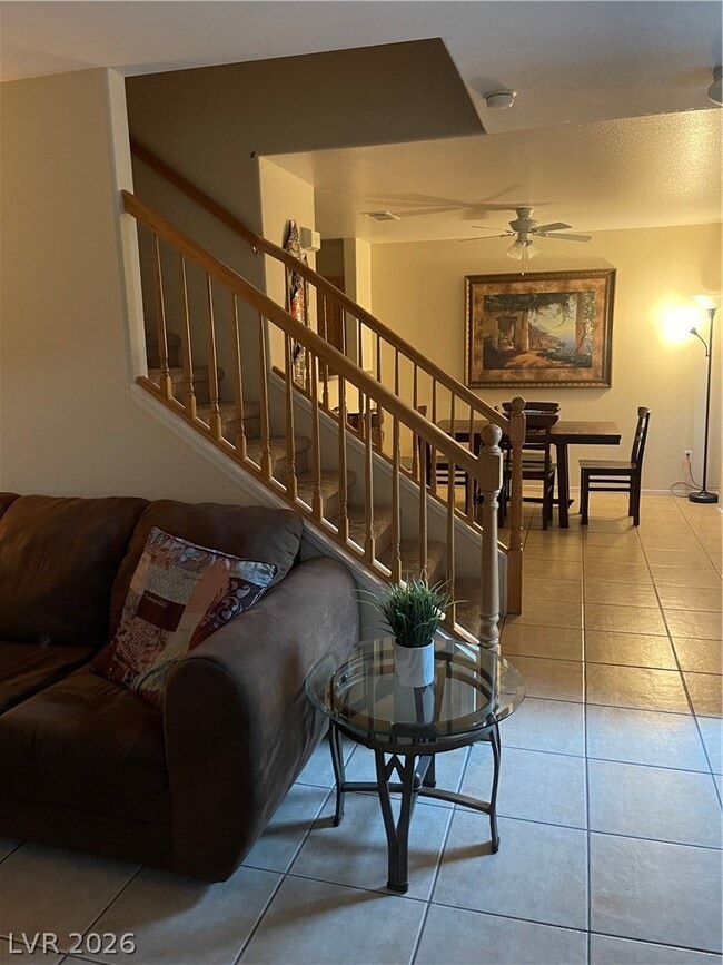 Building Photo - 2760 Stargate St