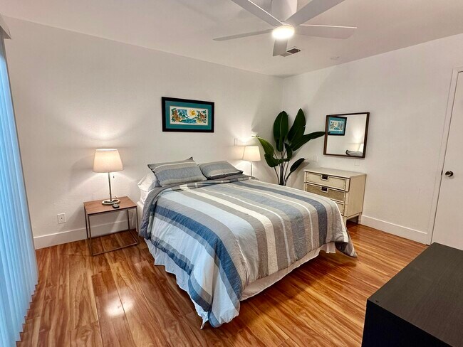 Building Photo - 316 Sierra Madre S