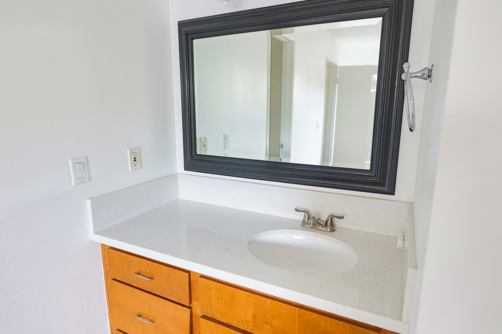 Building Photo - 4928 Narragansett Ave