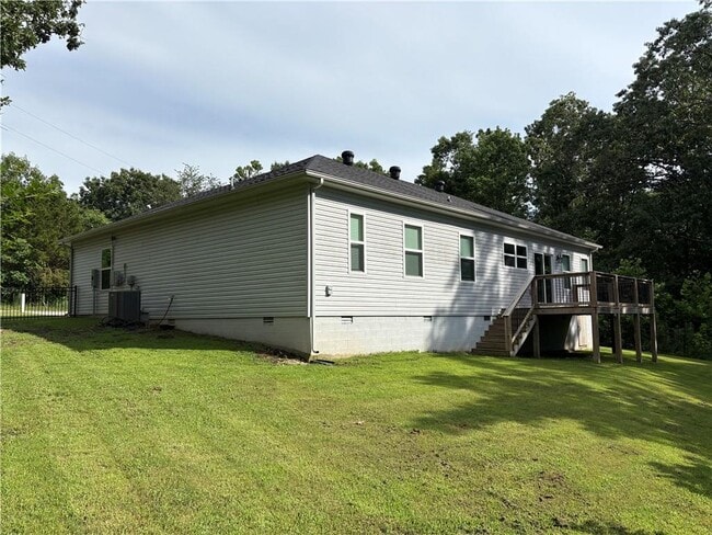 Building Photo - 19 Boreland Ln