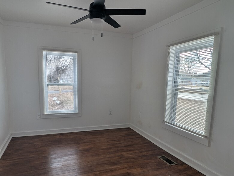Bedroom 2 - 281 E North End Ave