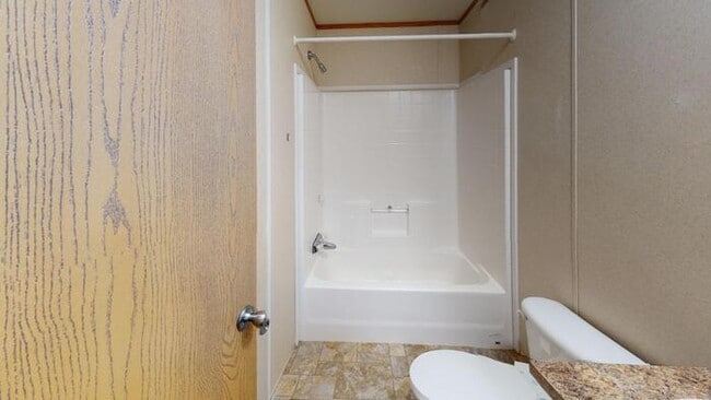 Building Photo - 124 Delta Ave