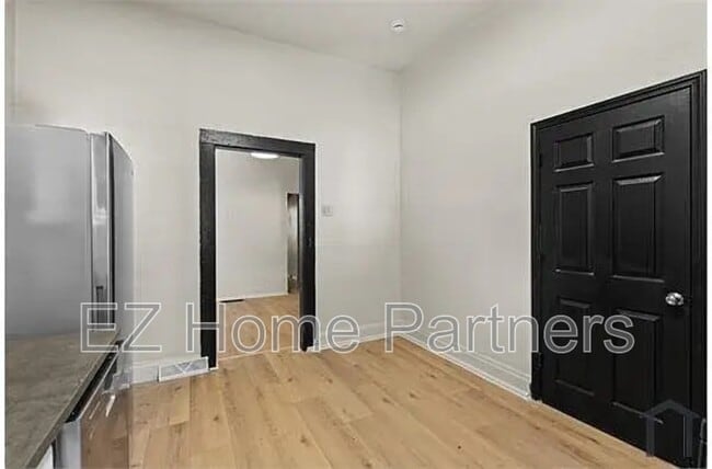 Building Photo - 3005-3007 S Compton Ave