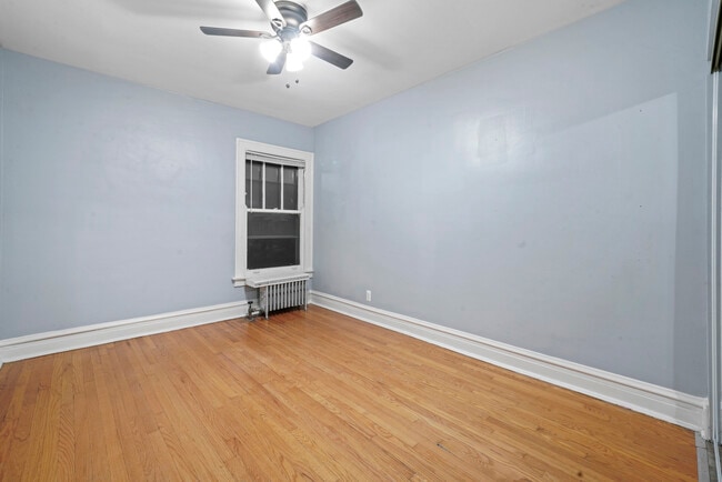 Building Photo - 304 S Kenilworth Ave