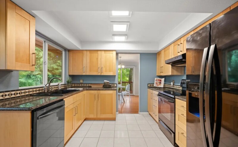 Building Photo - 5159 Country Club Way SE