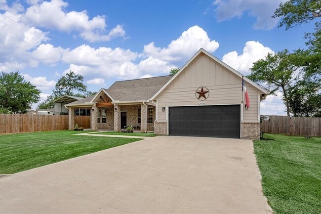 Building Photo - 24738 Roscommon Ln