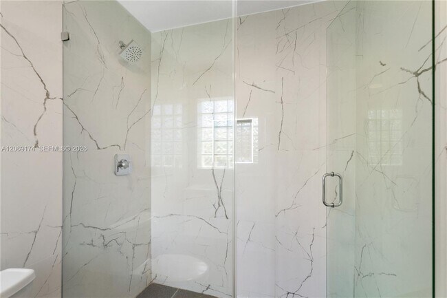 Building Photo - 330 Coconut Isle Dr