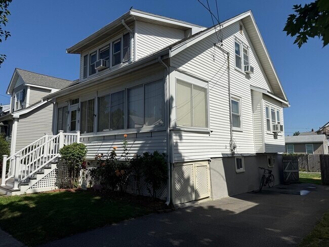 Building Photo - 118 Colby Rd