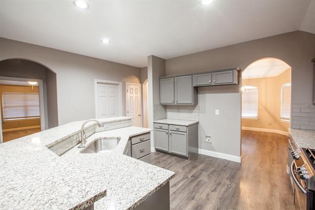 Building Photo - 1510 Syracuse Dr