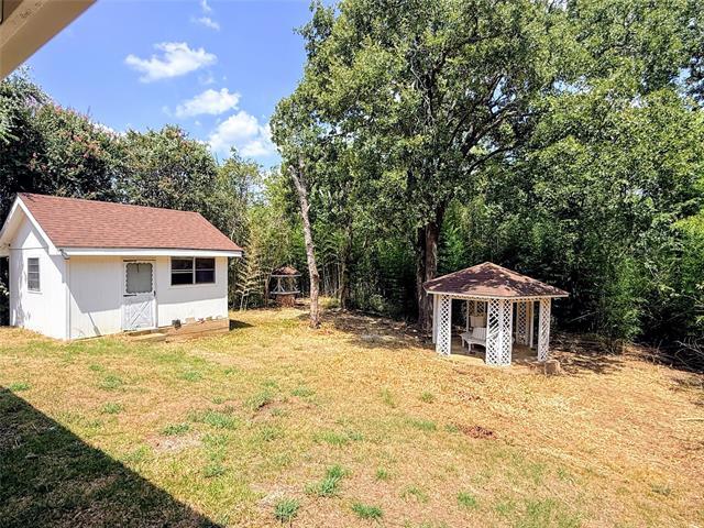 Building Photo - 1228 Oak Dr