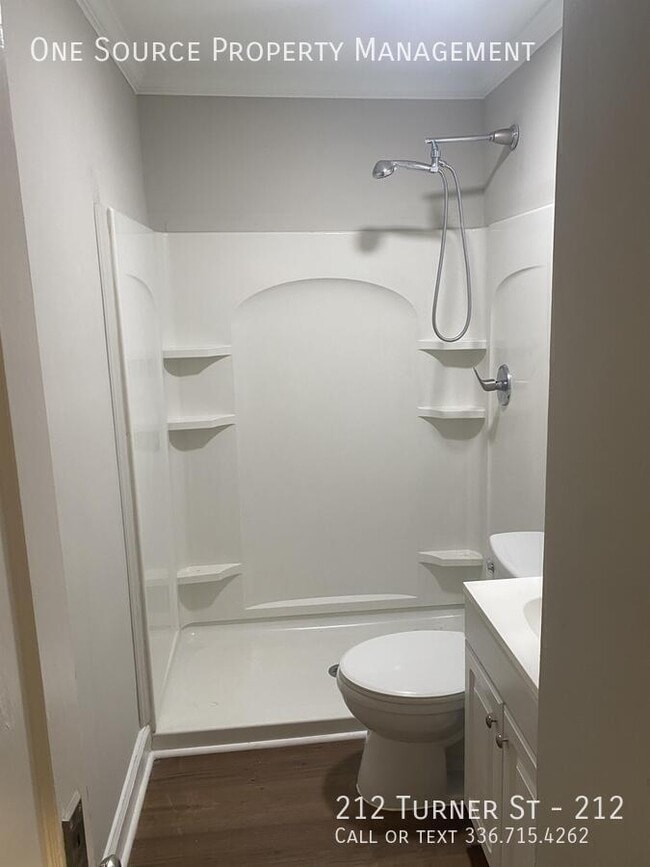 Building Photo - 212 Turner St