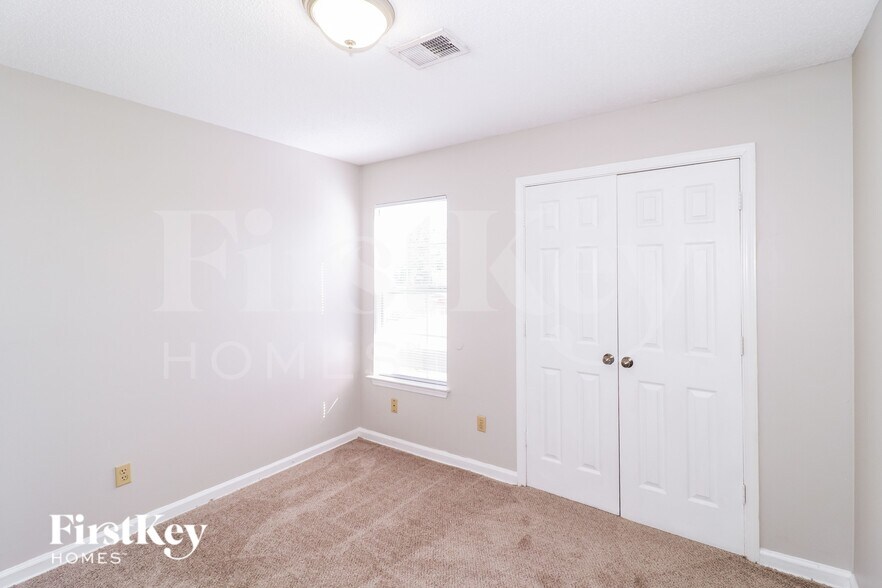 Building Photo - 8337 Bridge Creek Dr